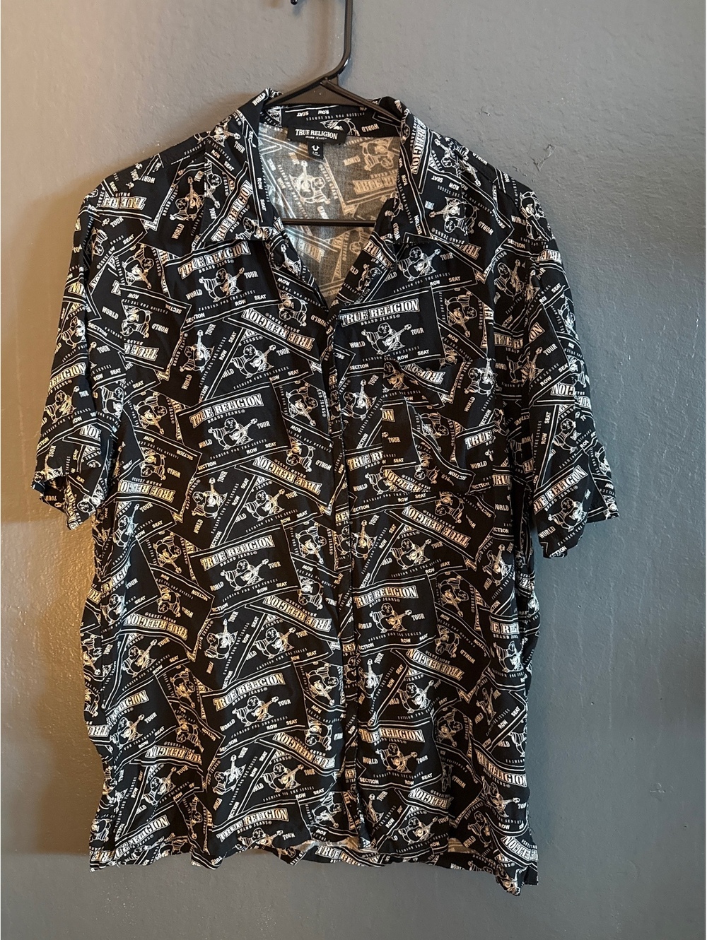 True Religion Black and White Graphic Print Button-Up Shirt Size L